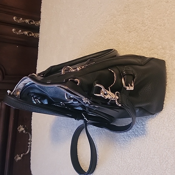 Lady Conceal Black Conceal Carry Satchel - Picture 5 of 7